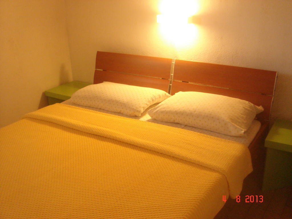 Apartments Renata Primosten Room photo