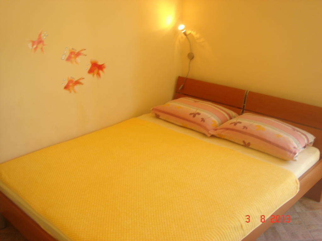 Apartments Renata Primosten Room photo